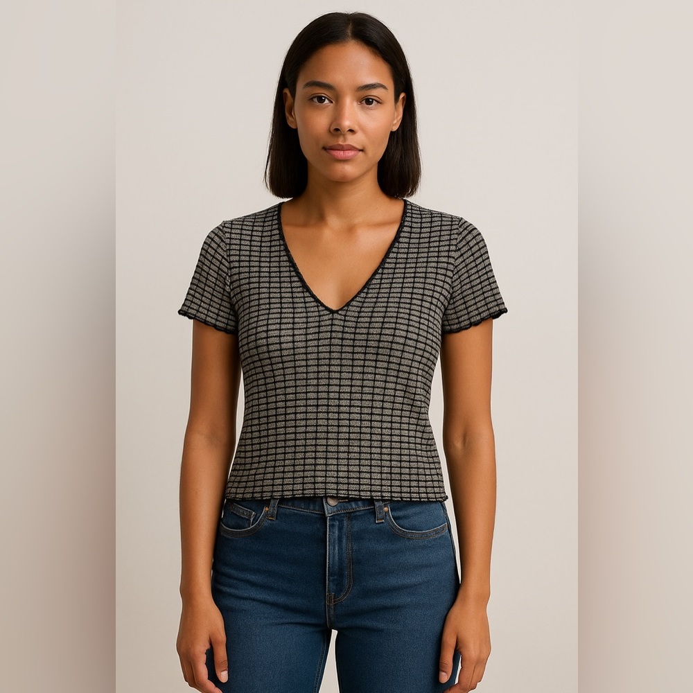 ZARA Black & White Textured Stripe V-Neck Short Sleeve Top Size S